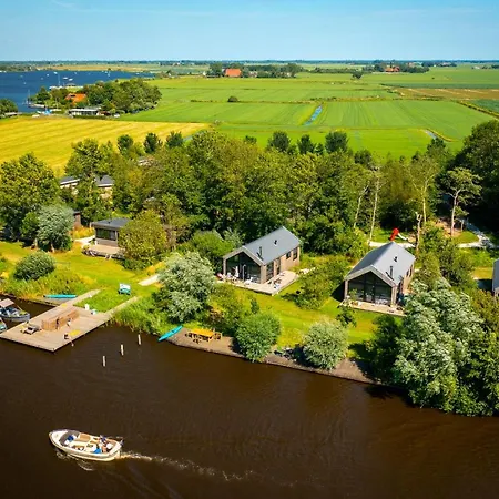 Pean-Buiten Waterlodges Nes  Exterior photo