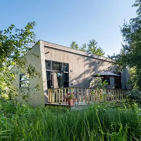 Pean-Buiten Waterlodges Nes  Exterior photo