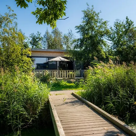 Pean-Buiten Waterlodges Nes  Exterior photo