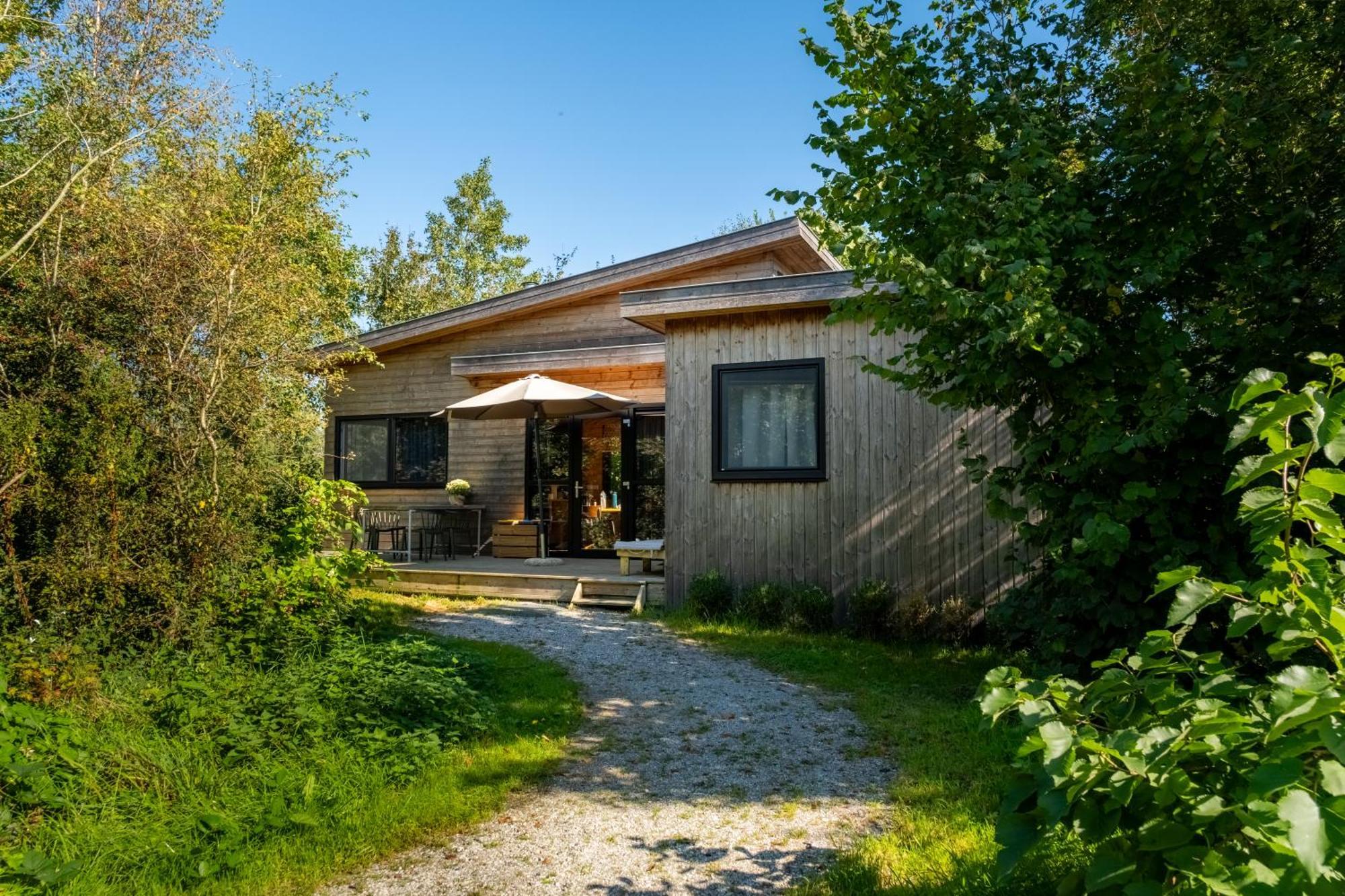 Pean-buiten Waterlodges Hébergement de vacances *