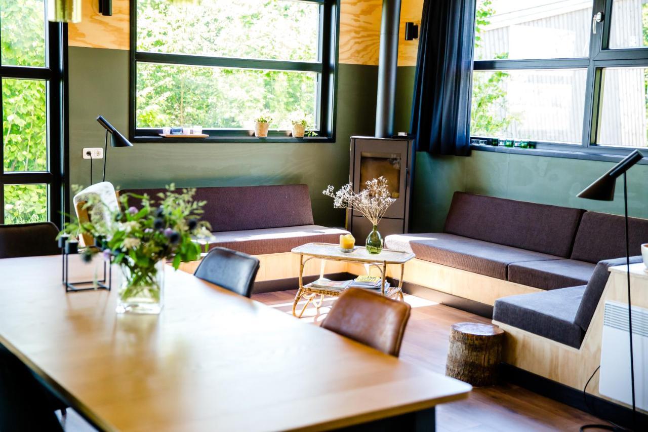 Pean-buiten Waterlodges * Nes (Heerenveen)