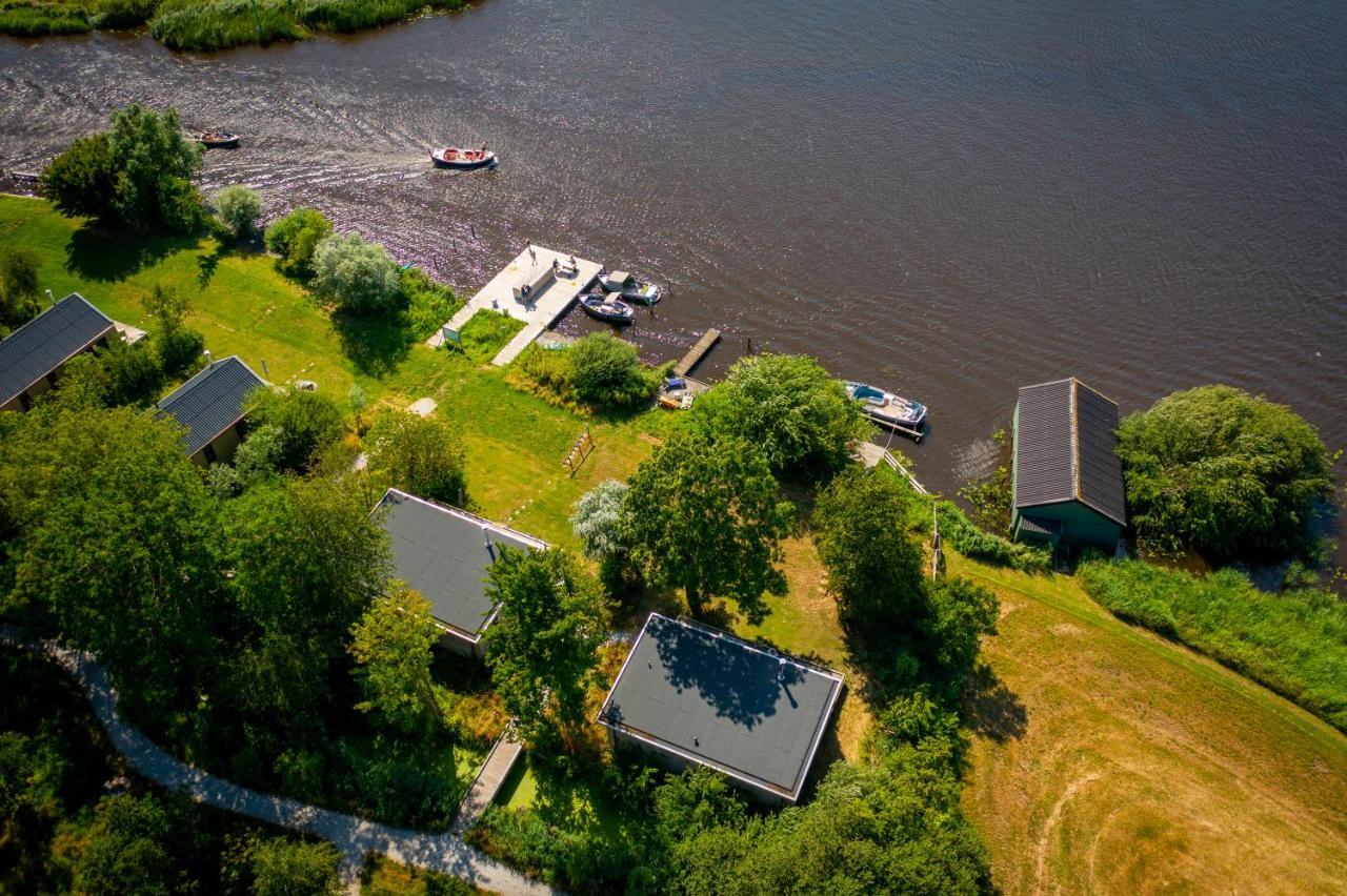 Pean-buiten Waterlodges Holiday home *